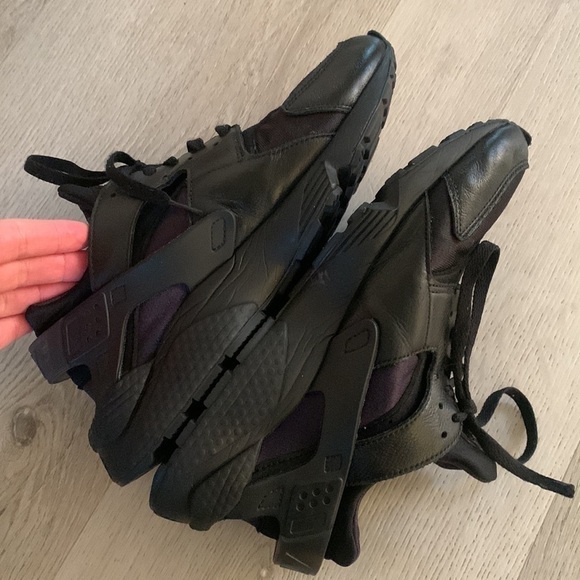 Nike mens Air Huarache Run Triple Black Shoes Size 9 - Picture 9 of 12